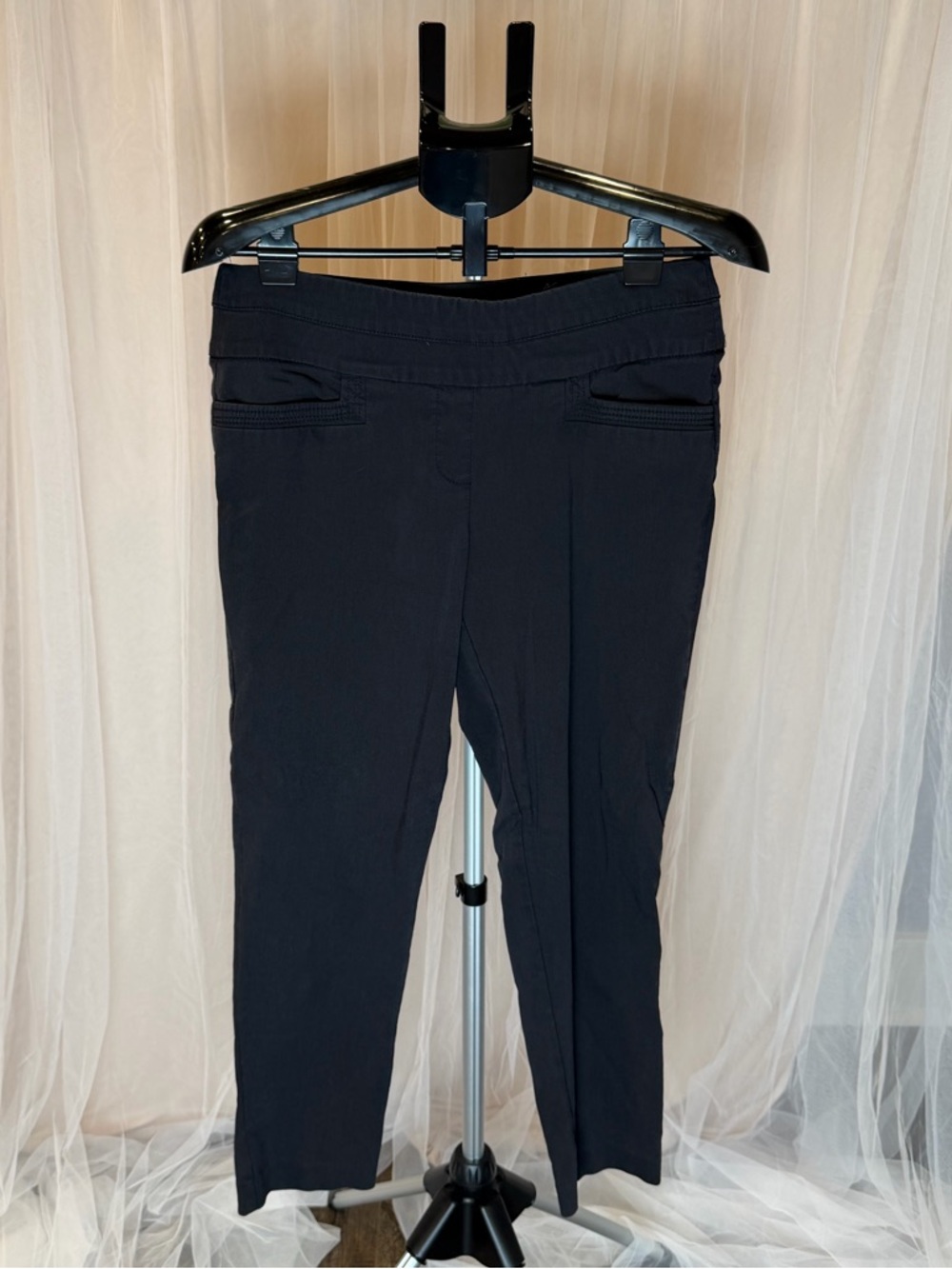 Maurices I Am Smart Black Pull-On Pants Women’s Small Short Stretch Work Career